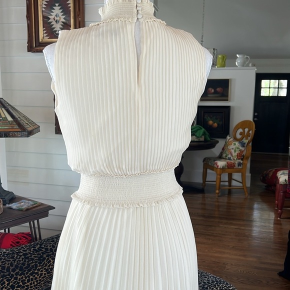 Nanette Lepore Cream Pleated Dress - Picture 7 of 10
